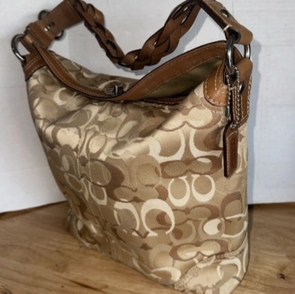 Coach Chelsea Optic Signature C w braided Tan Leather Hobo, turnlock MINT Cond. - Picture 11 of 17